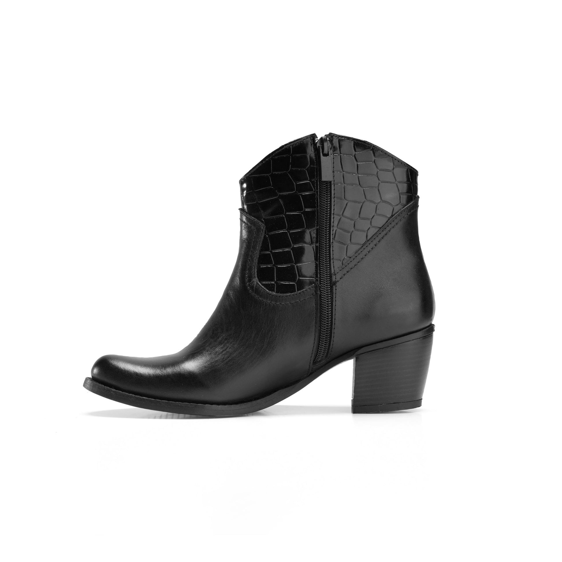 Pointed Heel Leather Boots - Black - Crestshoes