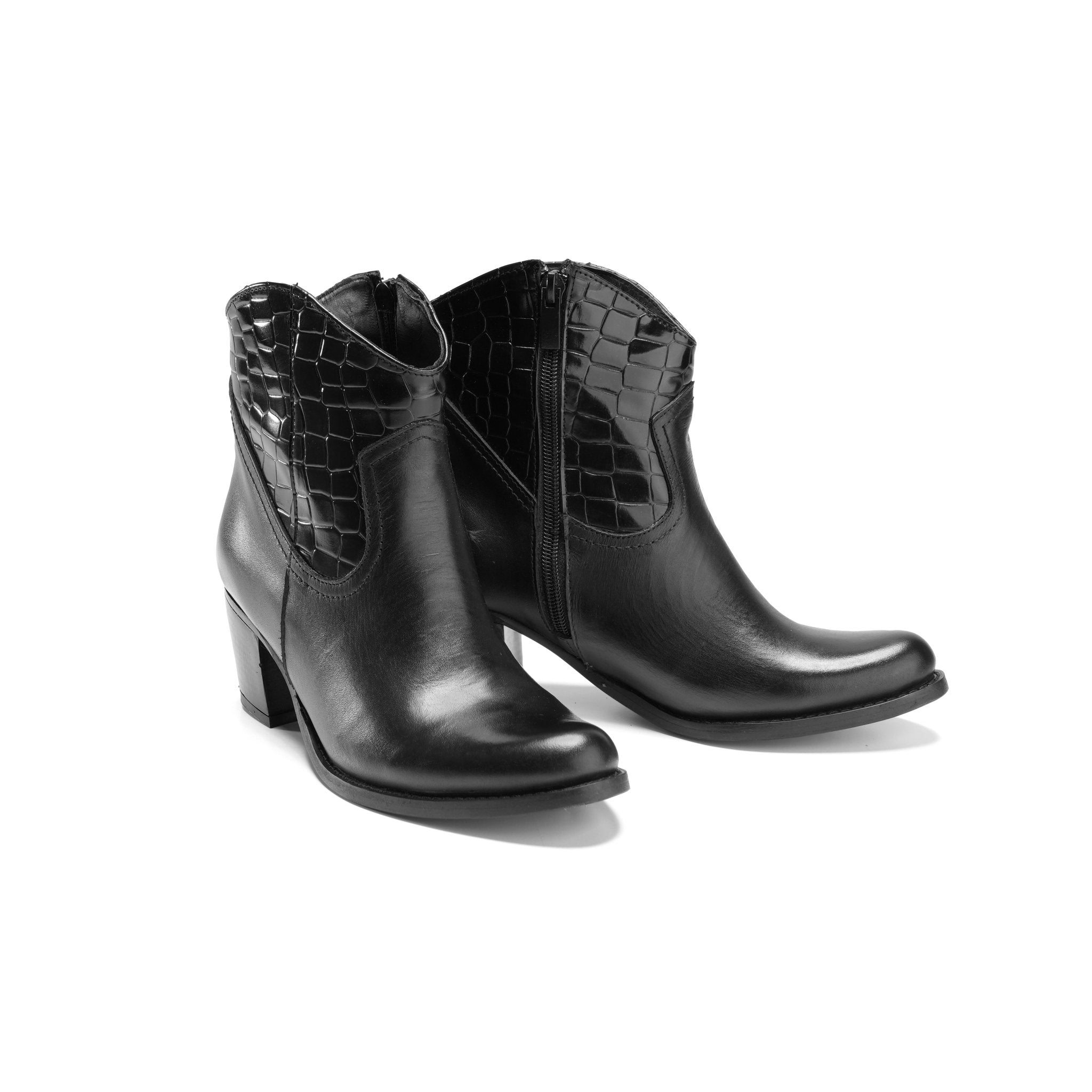 Pointed Heel Leather Boots - Black - Crestshoes