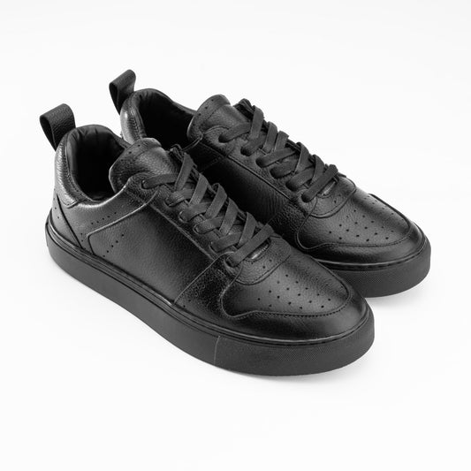 Pristine Monochrome Low-Tops - Black