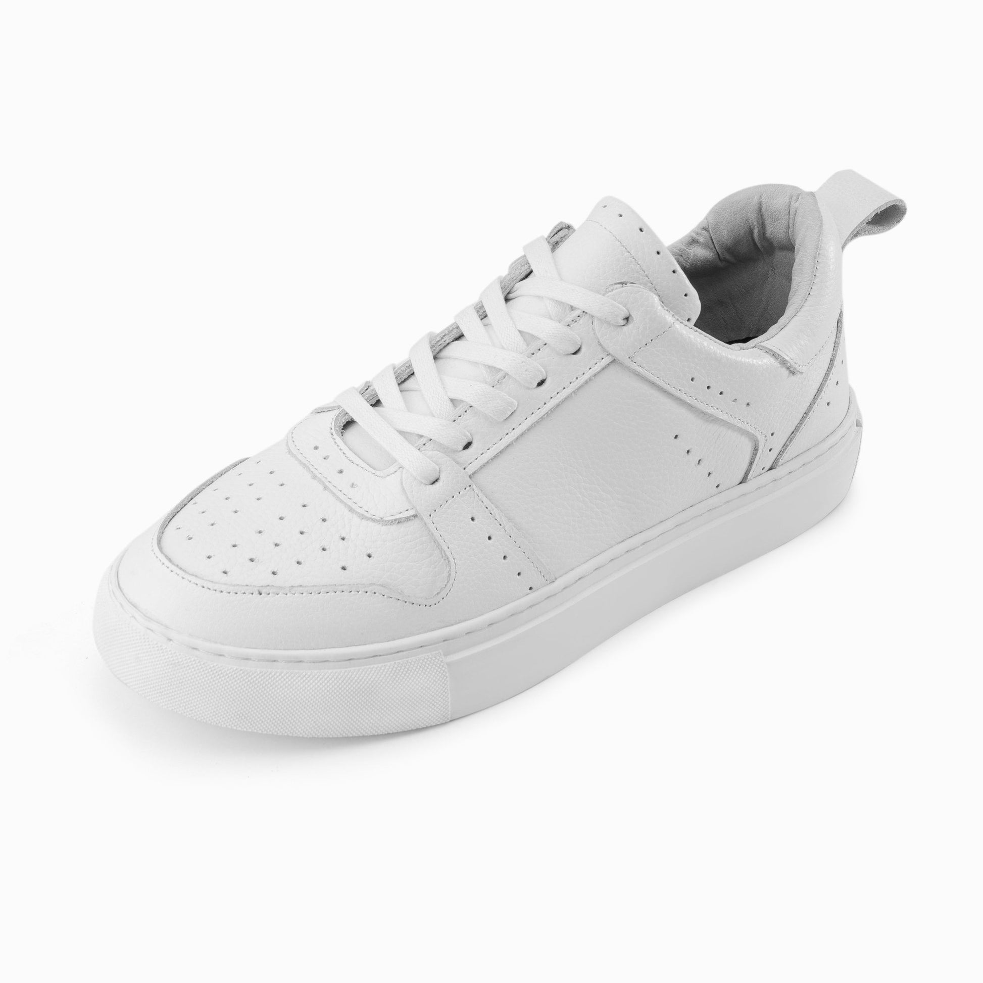 Pristine Monochrome Low - Tops - White - Crestshoes