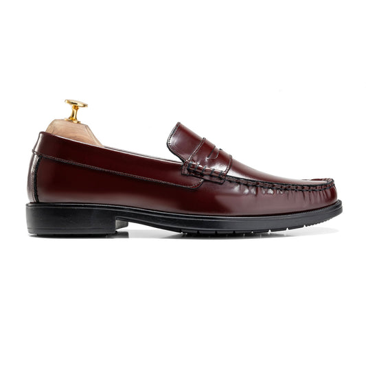 Toe Slip-on Crest Loafer Shoes for Men